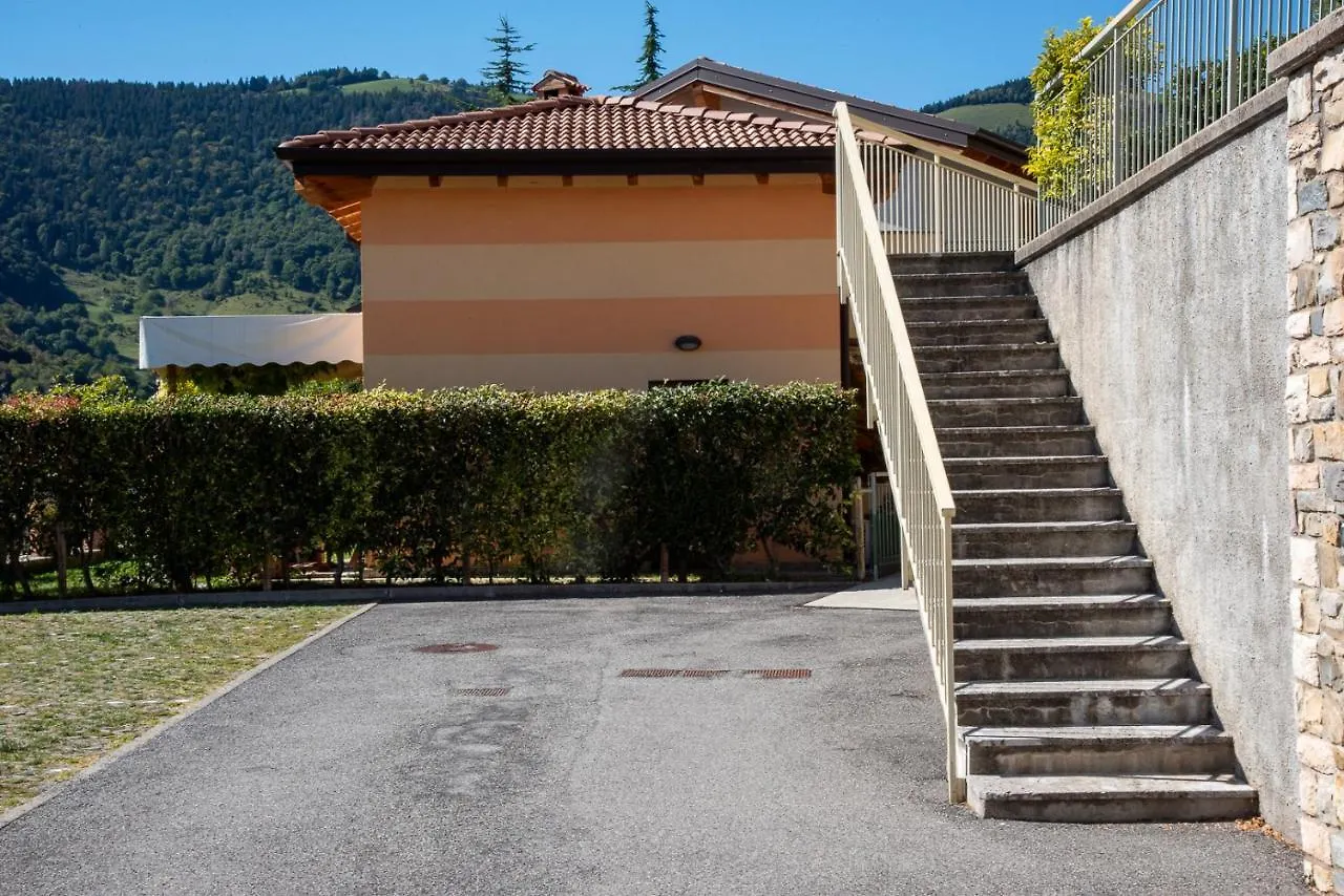 Italian Vacation Homes - Lucy'S House Parzanica